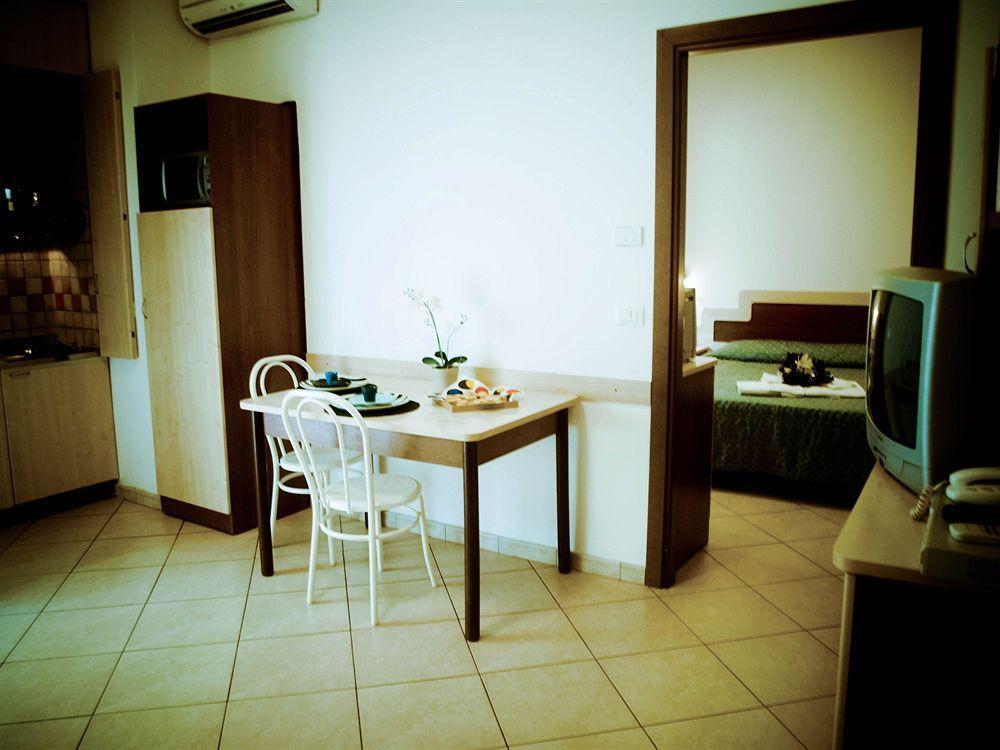 Residence Mediterraneo Rimini Exteriér fotografie
