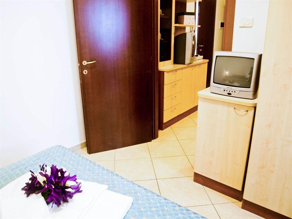Residence Mediterraneo Rimini Exteriér fotografie