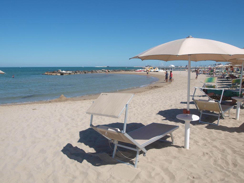 Residence Mediterraneo Rimini Exteriér fotografie
